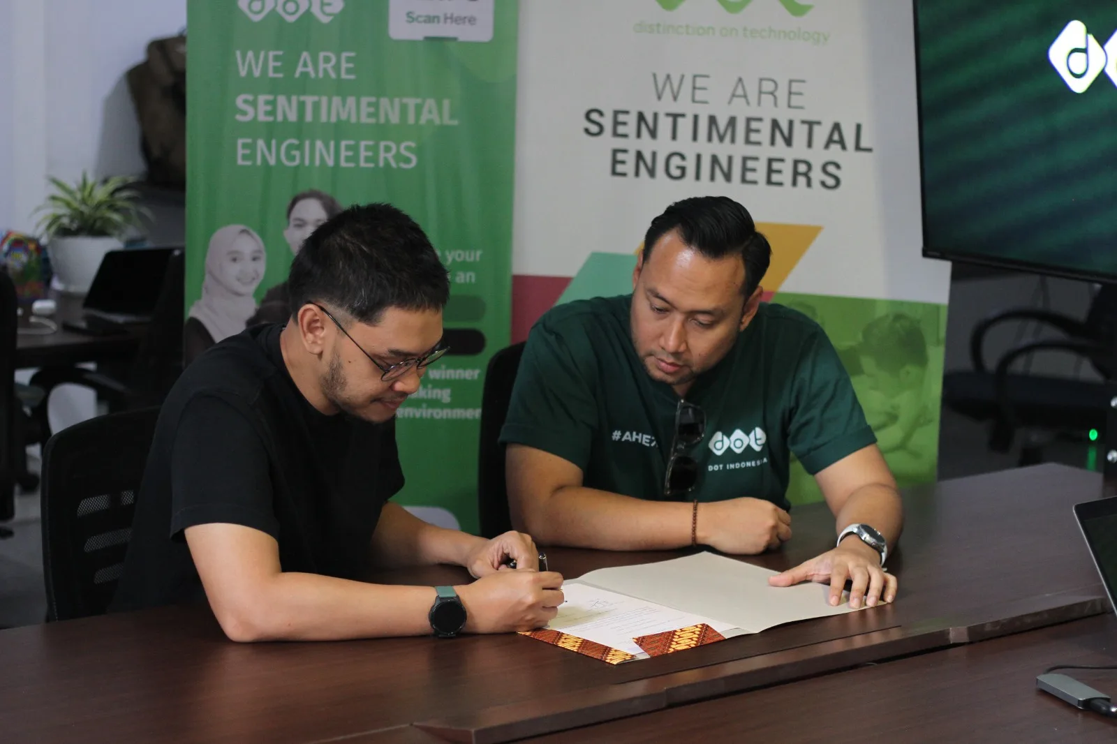 Kesepakatan Antara 
DOT x Bikin Rindu