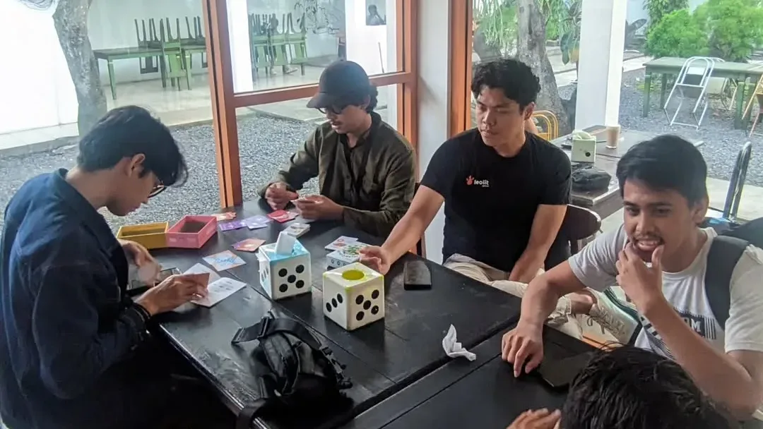 Minggu, 4 Mei 2025Kumpul bareng komunitas Gamerang playtest War Angels dan Garuda Emblem Dhadhu Cafe, Tembalang#gamerang #gamerang.smg #gamedev